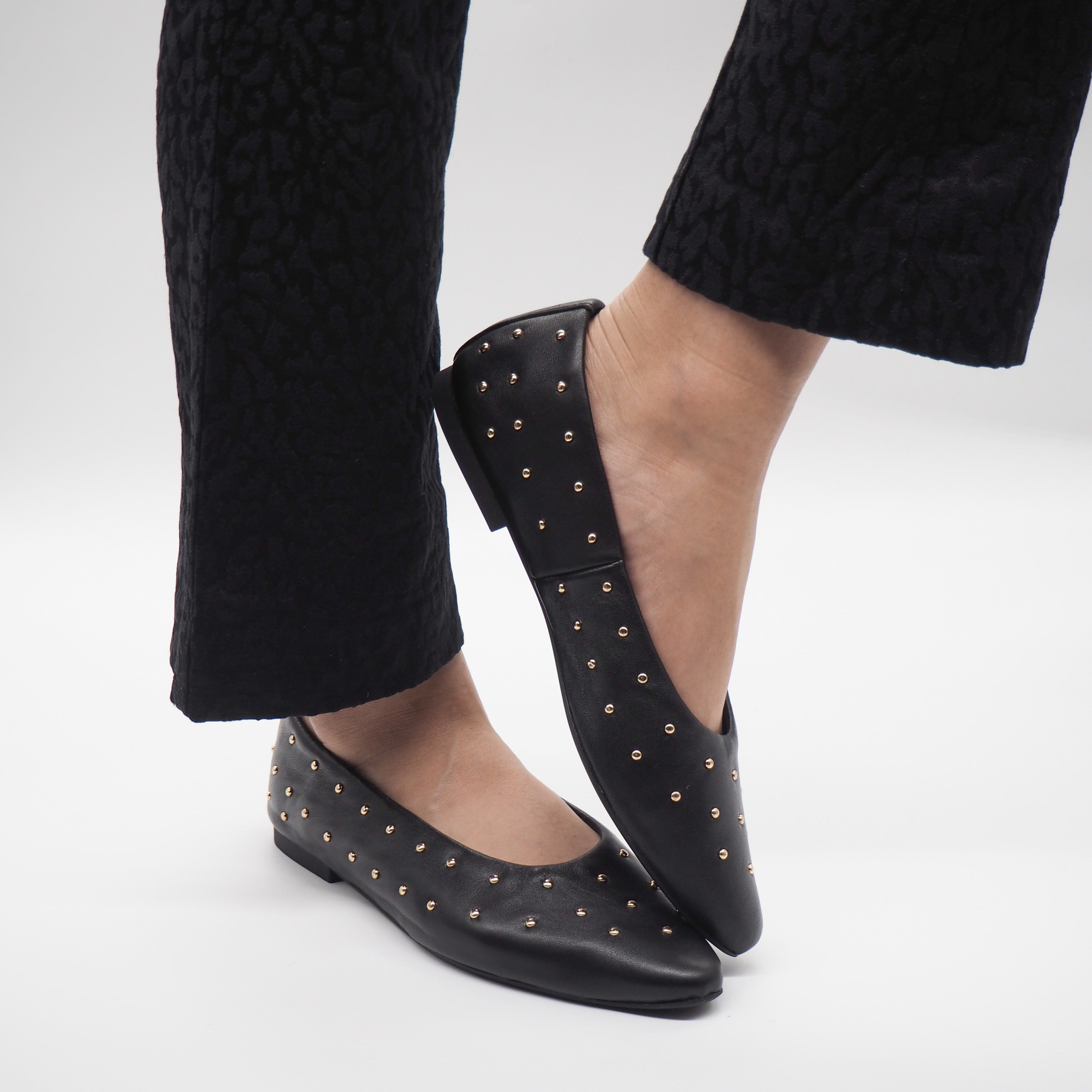 5558 BAILARINA TACHAS PIEL NEGRA