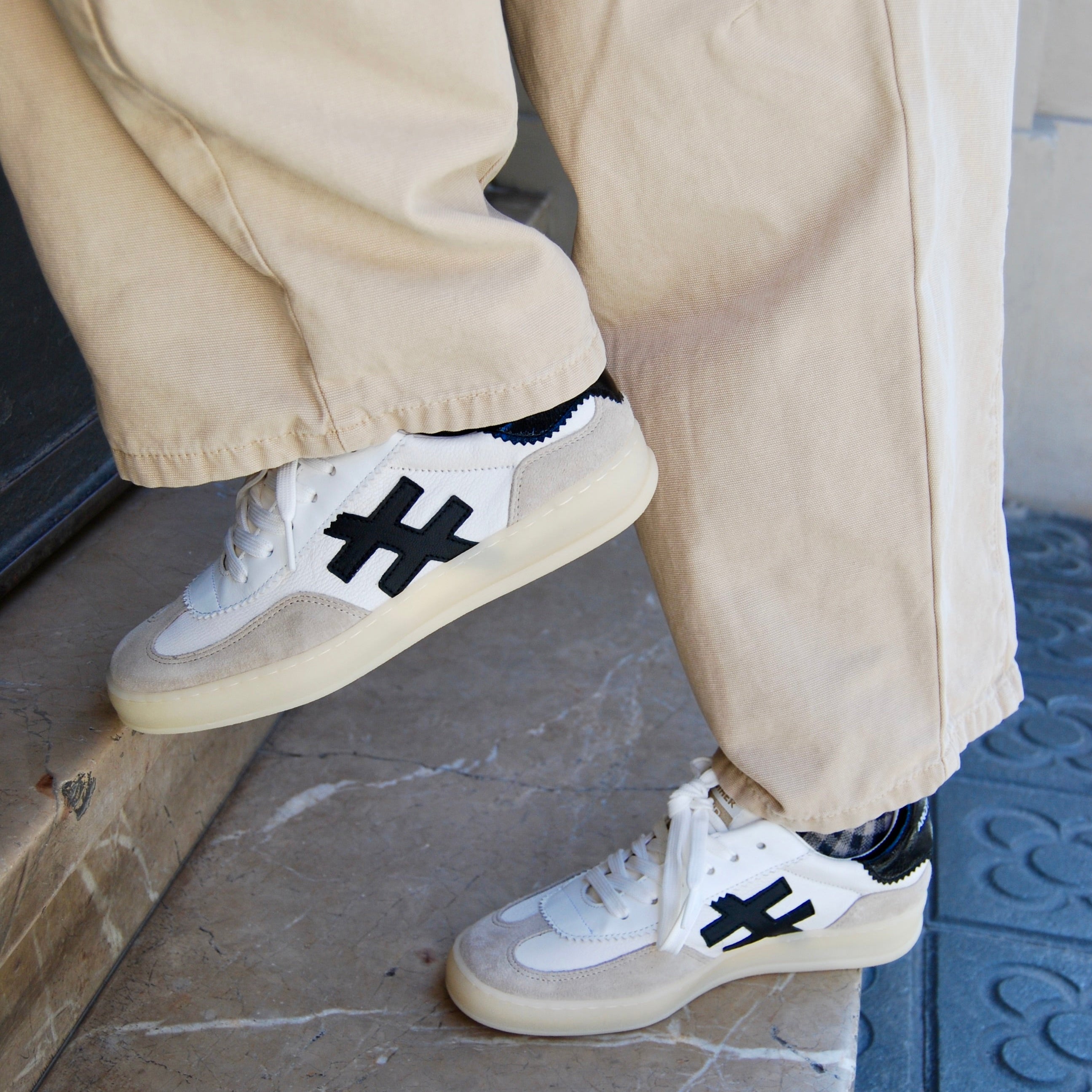 A032 SNEAKERS BLANCAS