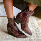 9098 BOTÍN COWBOY TACHAS CUERO