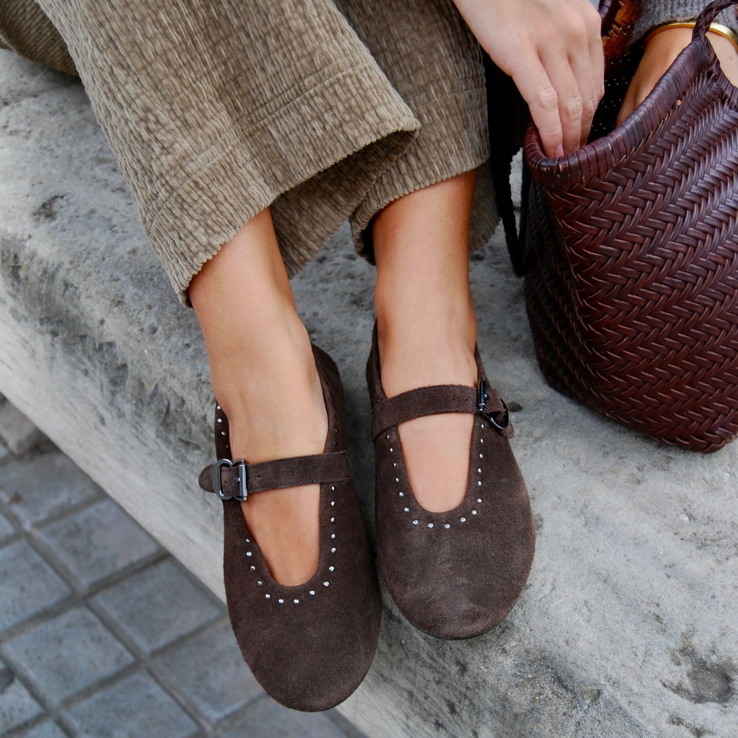 A7544 BROWN SHOE