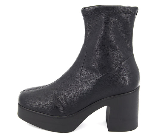 K1 BLACK HEEL BOOT