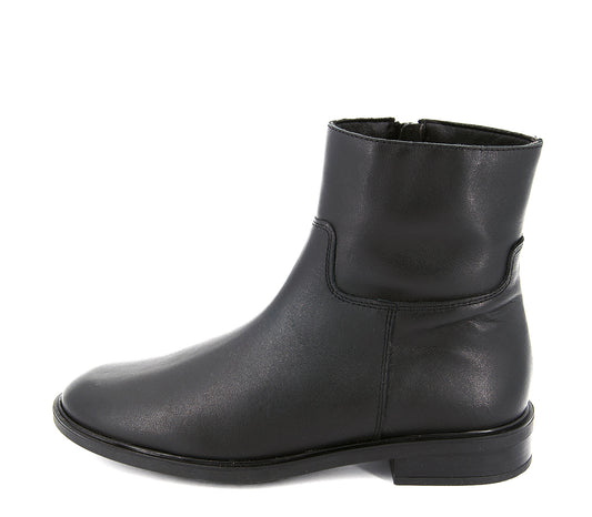 K7 BLACK BOOT