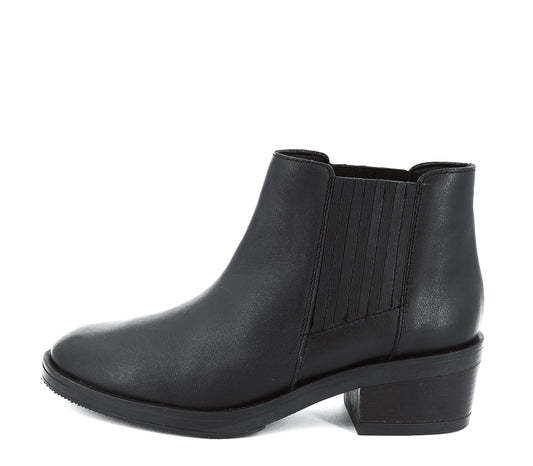 K4 BLACK BOOT