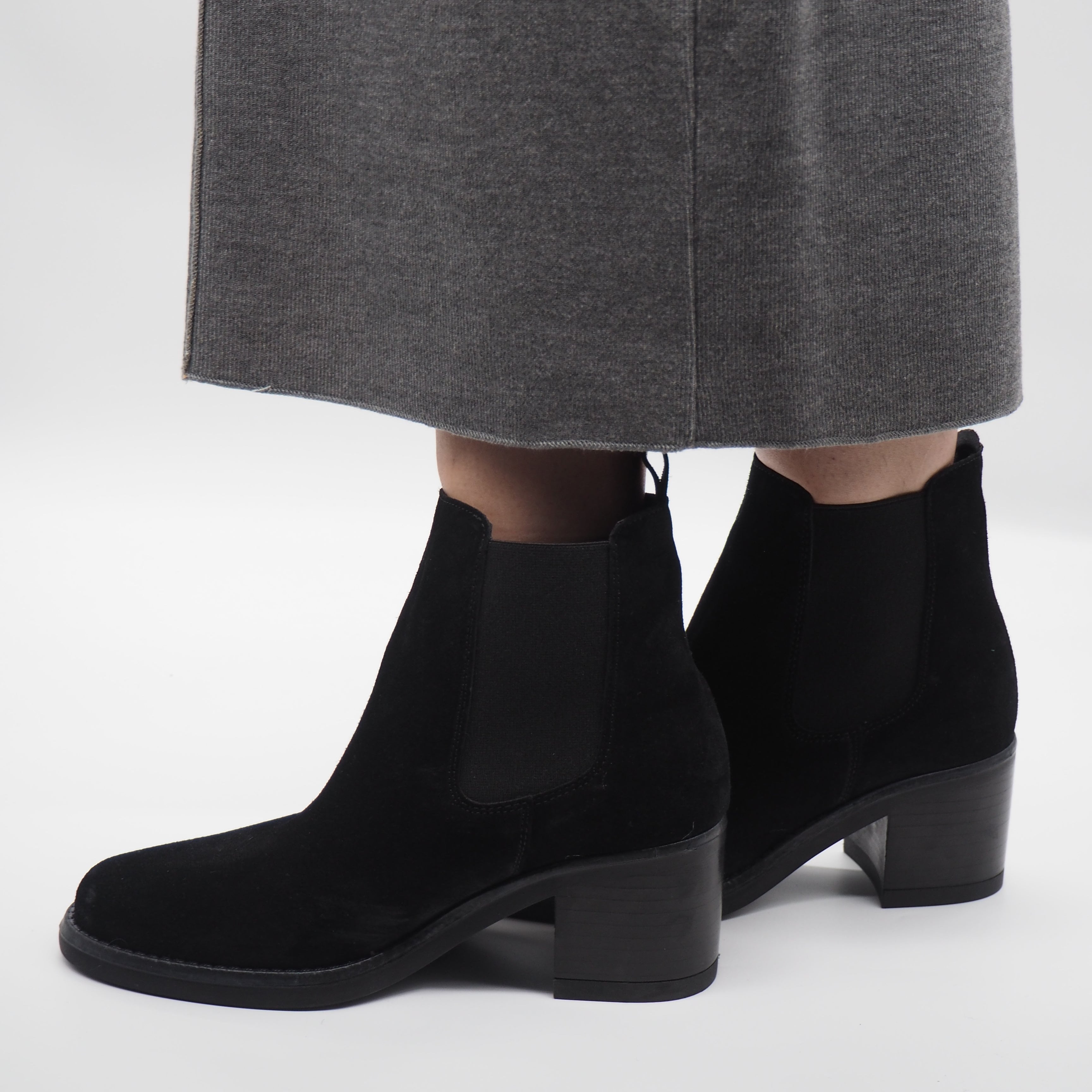 5531 BOTIN CHELSEA SERRAJE NEGRO